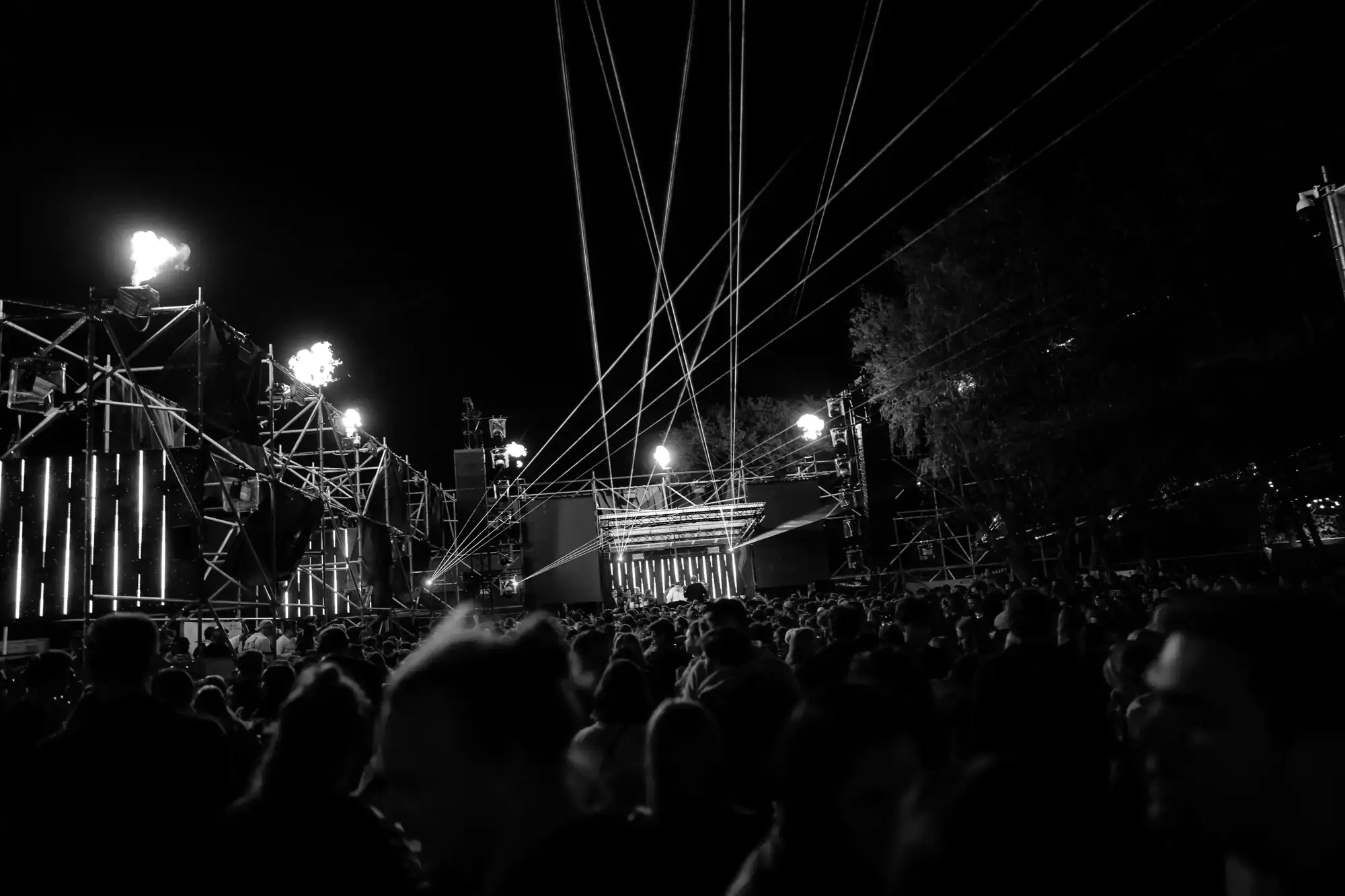 Crowd dancing at night at Parsidance